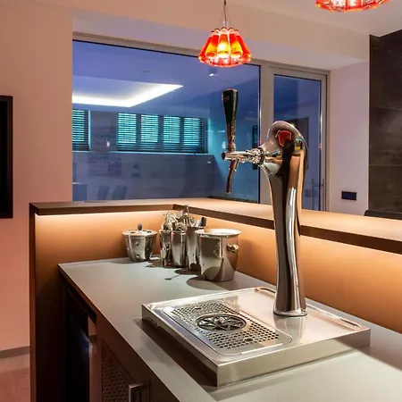 Διαμέρισμα Vivilo With Private Pool-foresteria